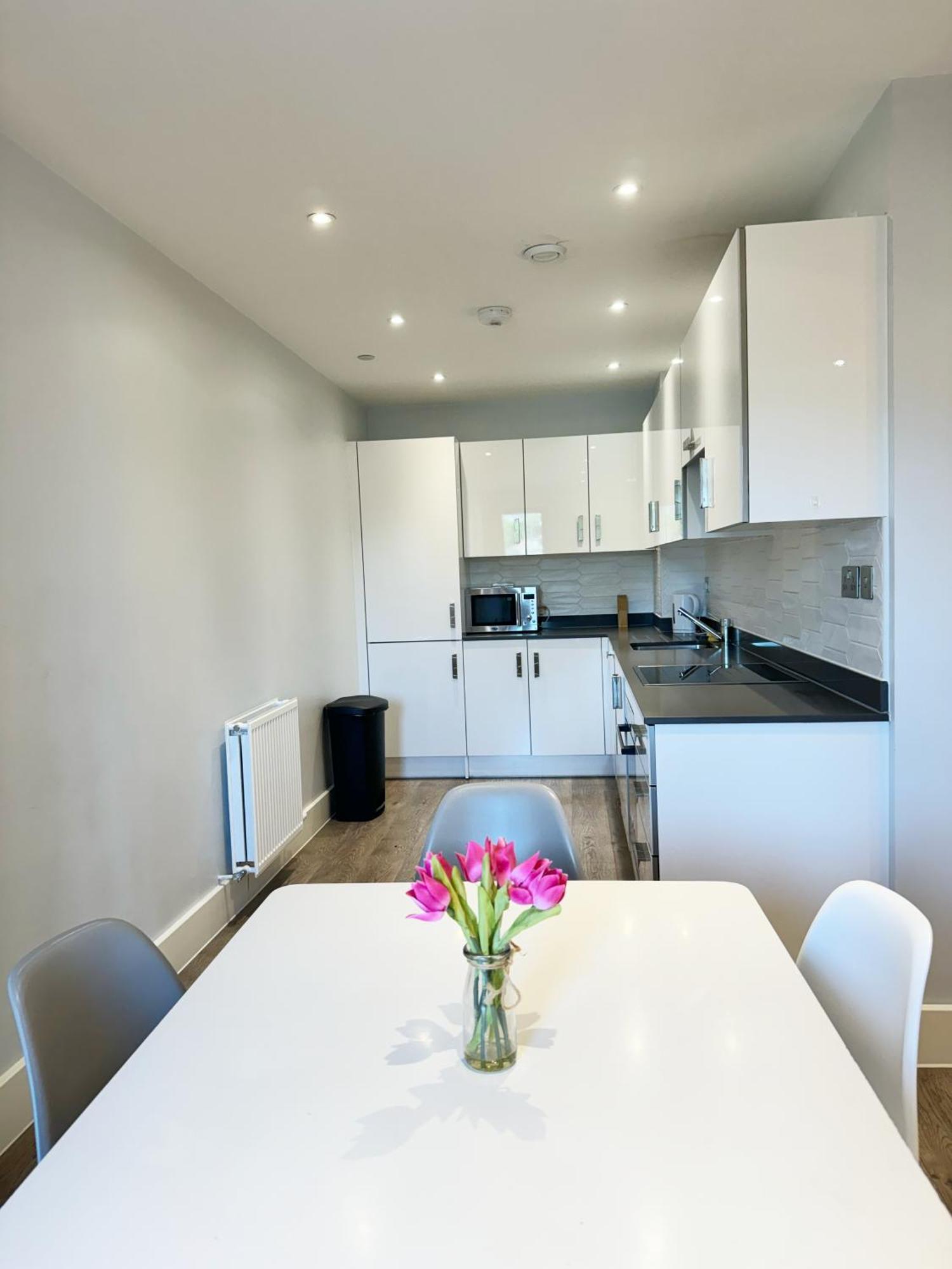 Elegant Plus Luxury Apartments London Exterior photo